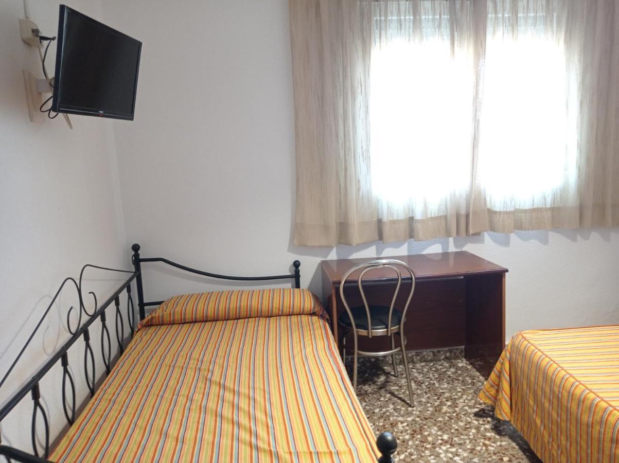 Antolin Guest House Минайя Экстерьер фото